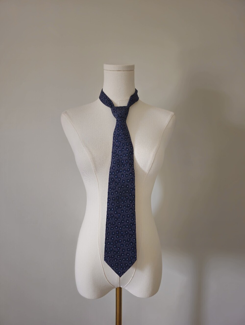 Yves Saint Laurent 100% silk Navy Patterned Men's Tie Vintage